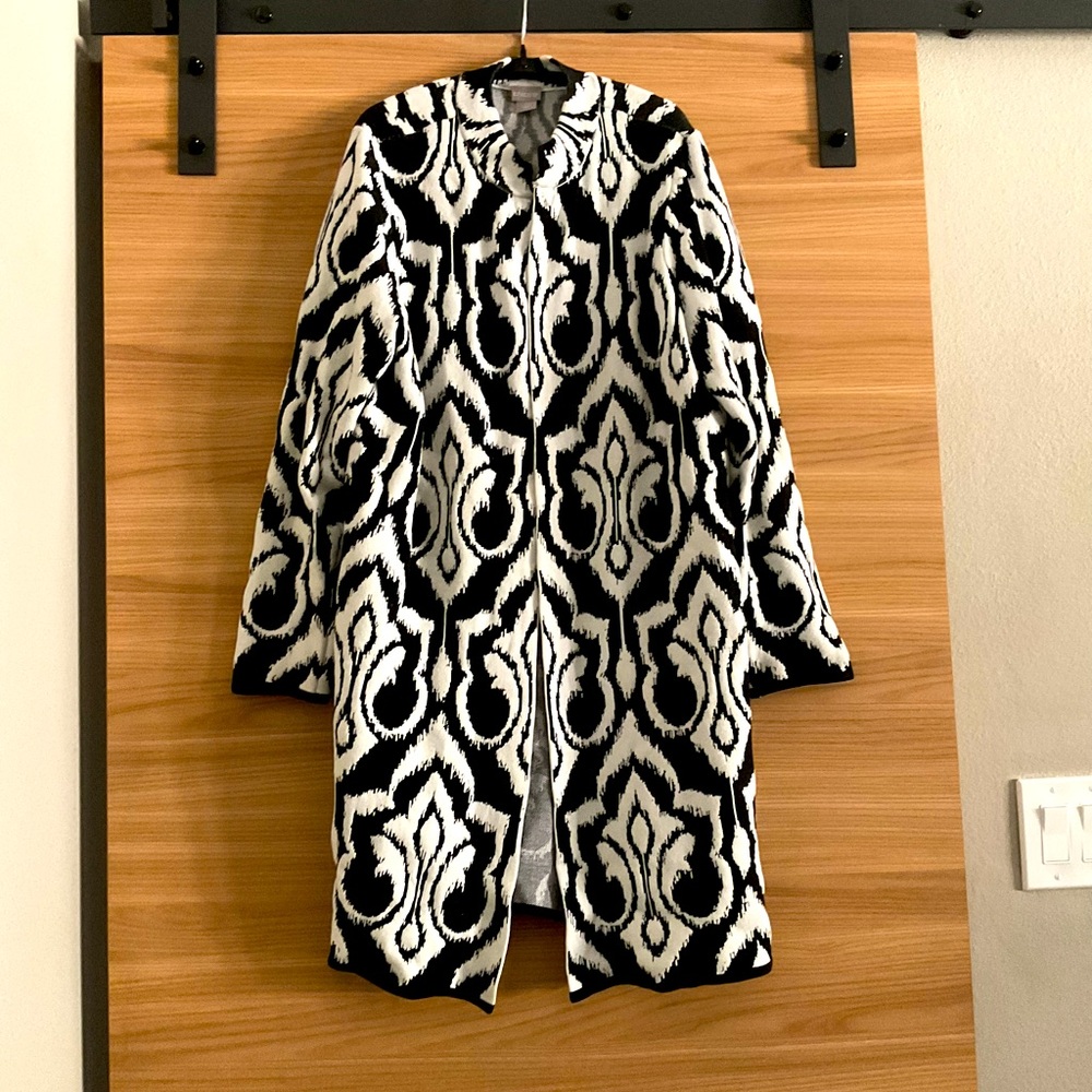 Chico’s long sleeve contemporary blk/wht jacket size 2 or Medium